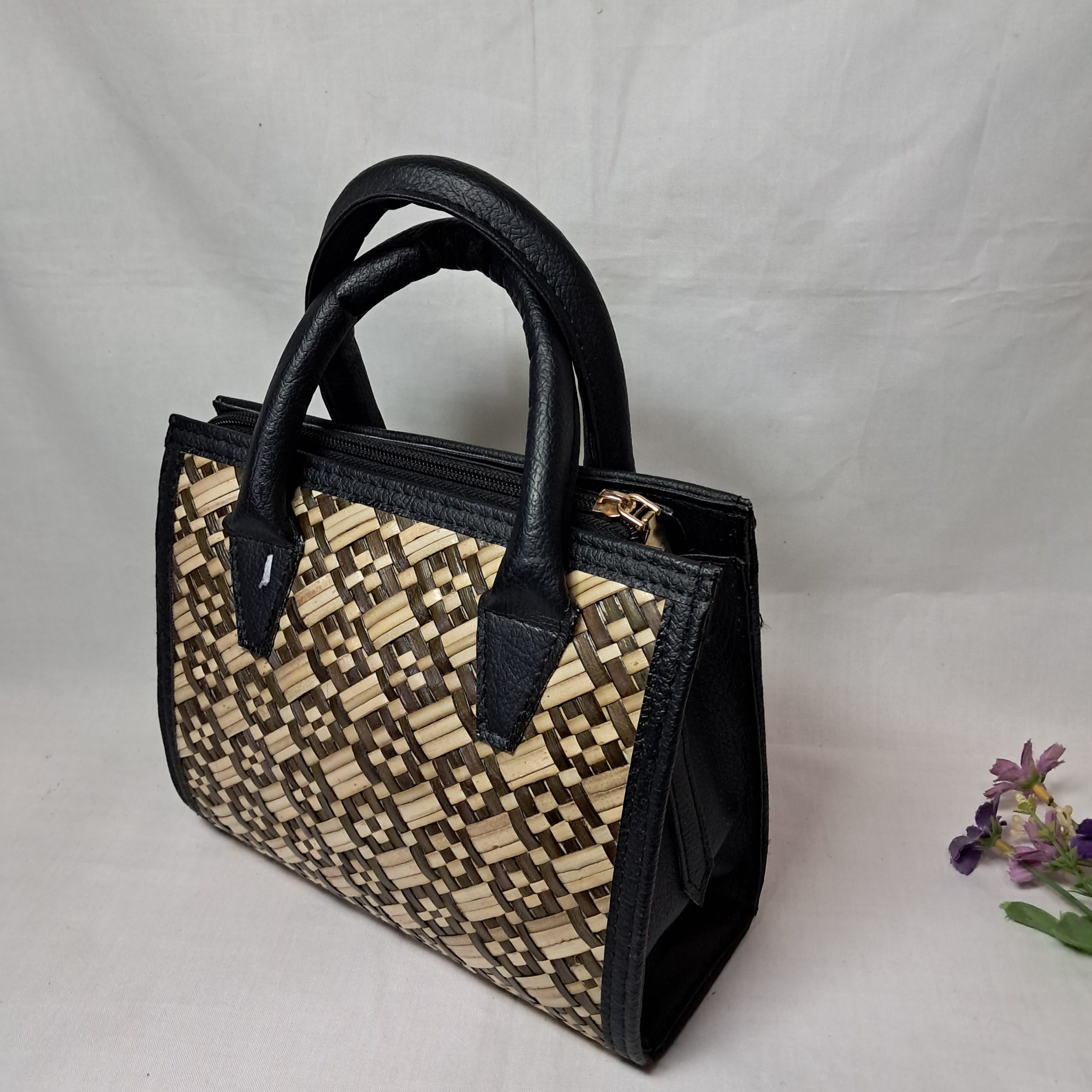 Tas Premium Handcrafted Handbag Anyaman Pandan - Gambar 3