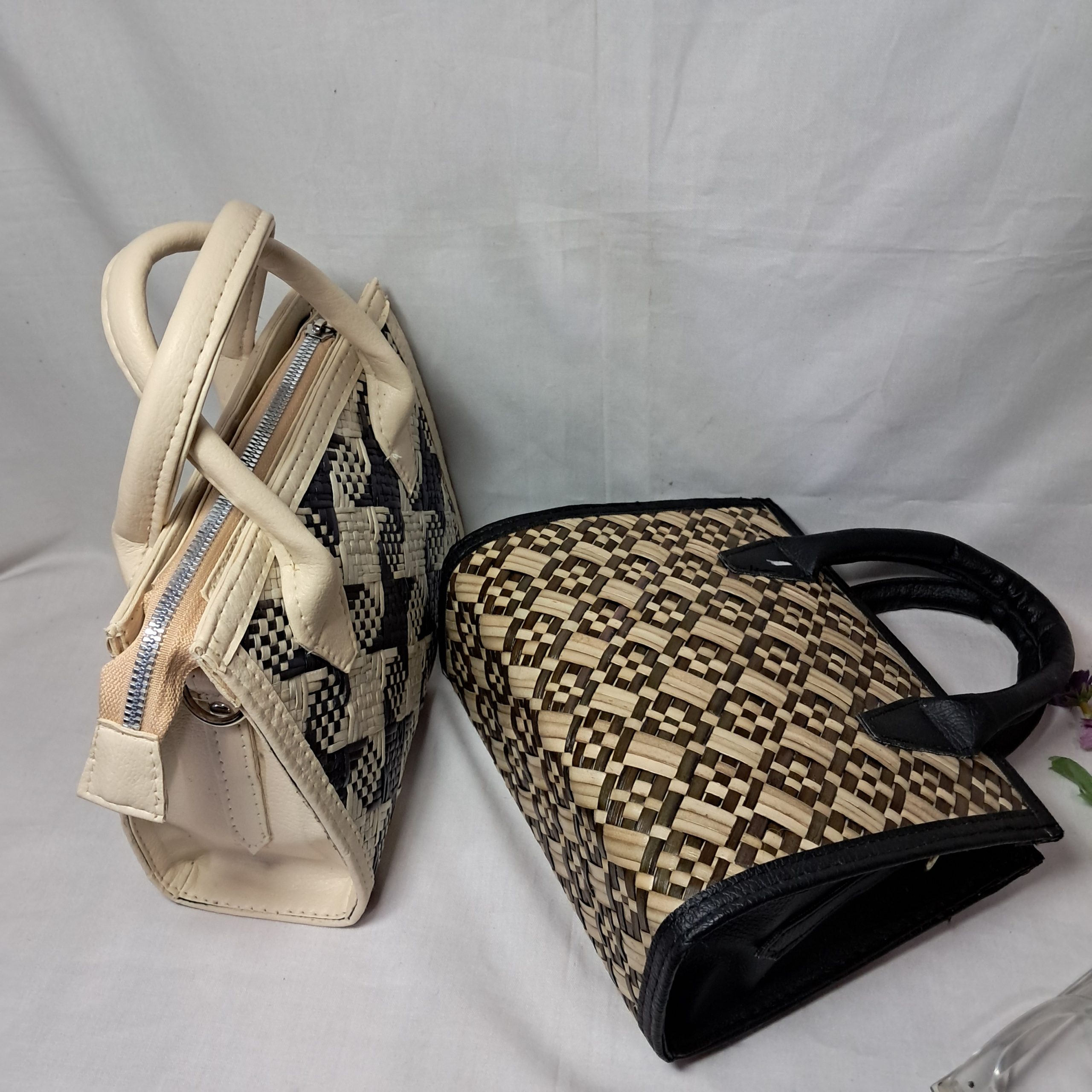 Tas Premium Handcrafted Handbag Anyaman Pandan - Gambar 4