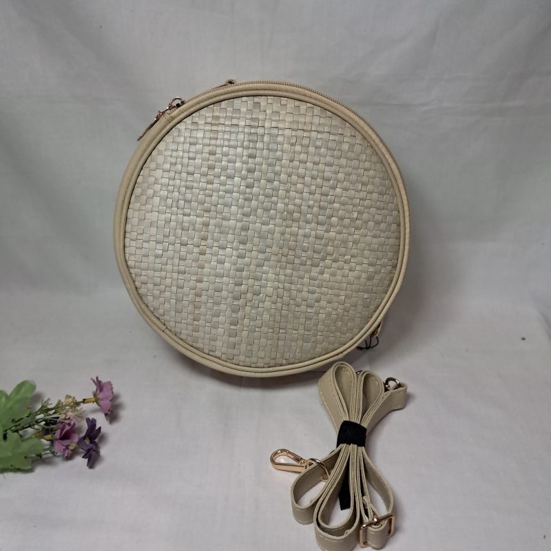 Tas Oval new Kampoeng Anyaman Pandan